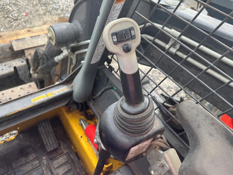 2014 New Holland L220 skidsteer for sale at Baker & Sons Equipment in Ohio