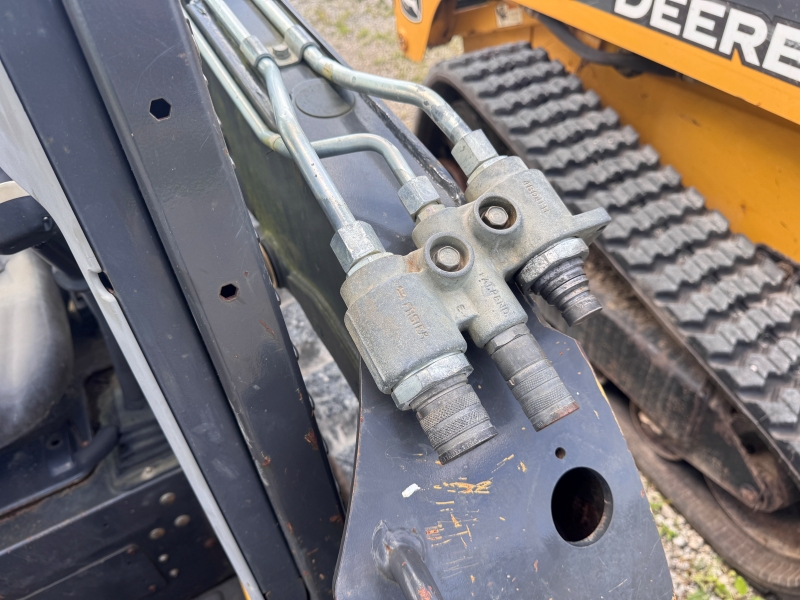 2017 New Holland C227 skidsteer in stock at Baker & Sons Equipment in Ohio