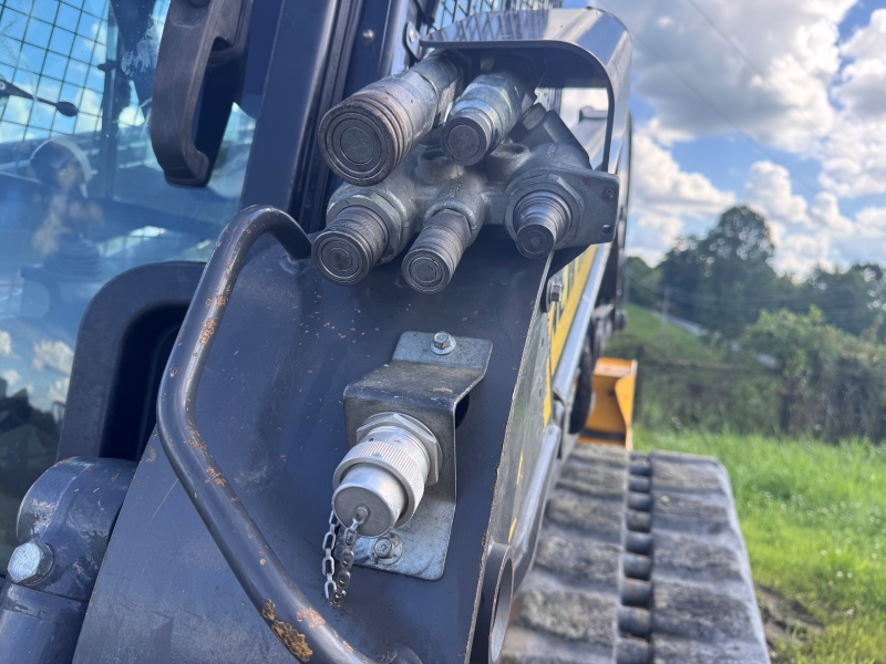 2017 New Holland C232 skidsteer in stock at Baker & Sons Equipment in Ohio