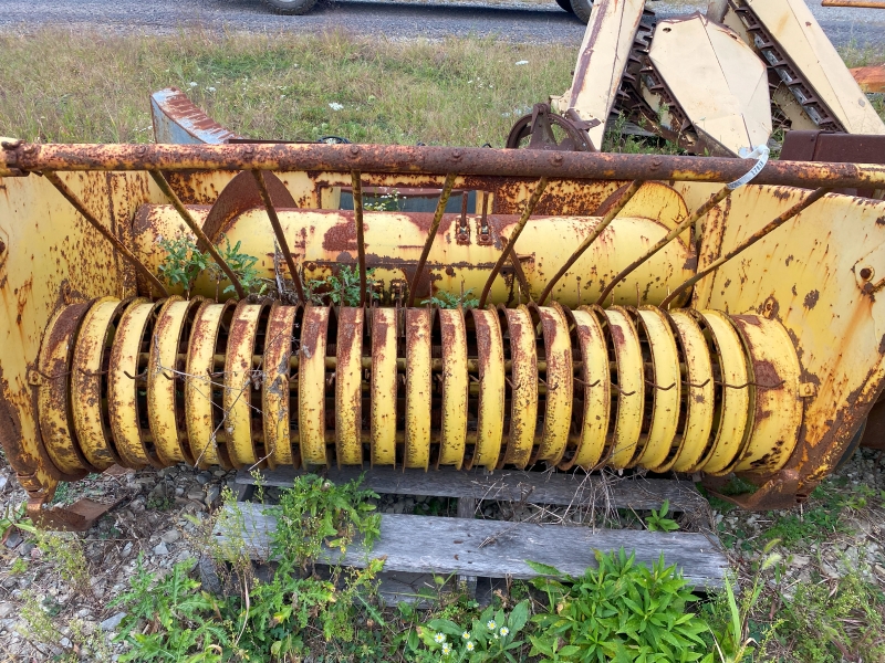 Used New Holland 717W forage chopper head for sale at baker and sons equipment in ohio