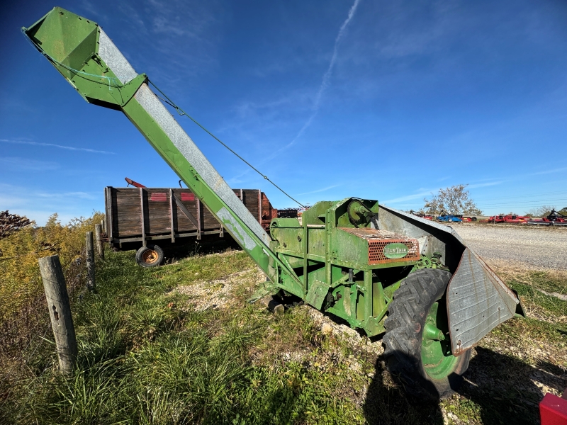Used New Idea 310 picker for sale at Baker & Sons Equipment in Ohio