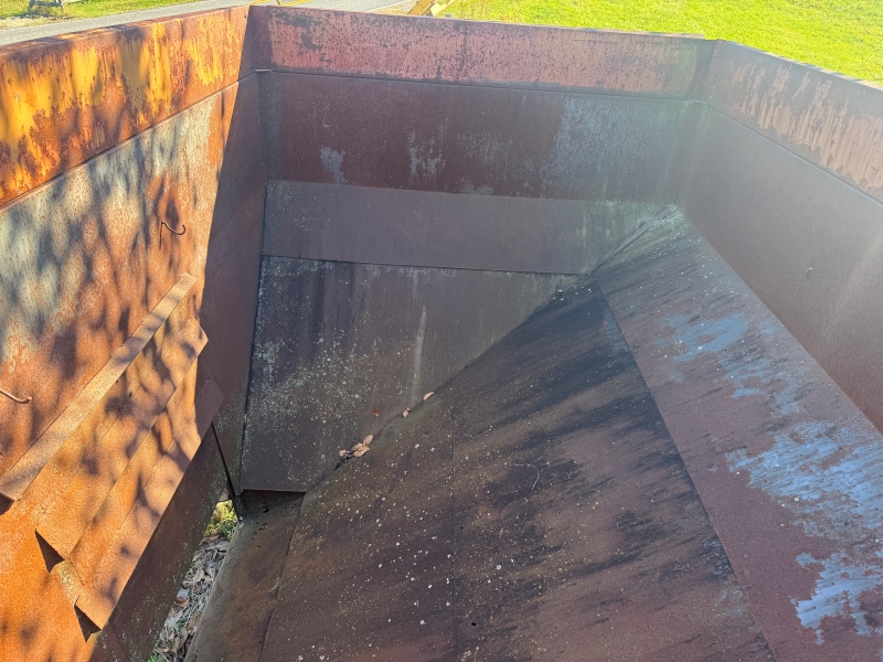 Used K&S gravity box for sale at Baker & Sons Equipment in Ohio