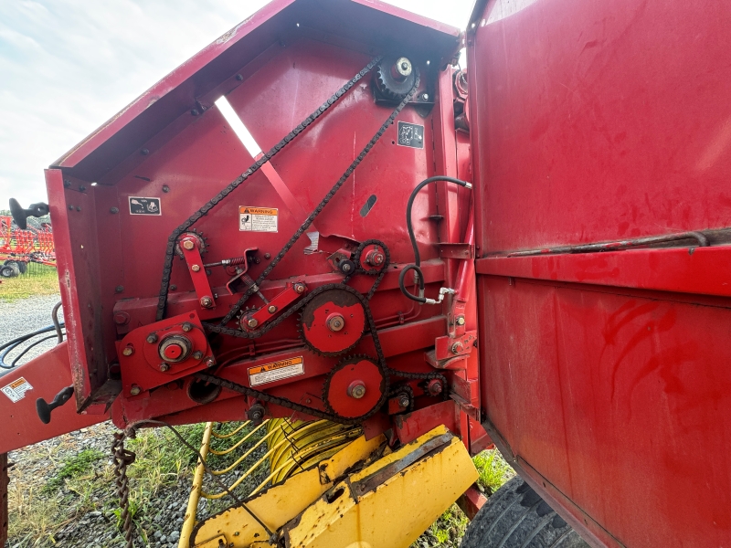 2008 New Holland BR7050 round baler at Baker and Sons Equipment in Ohio