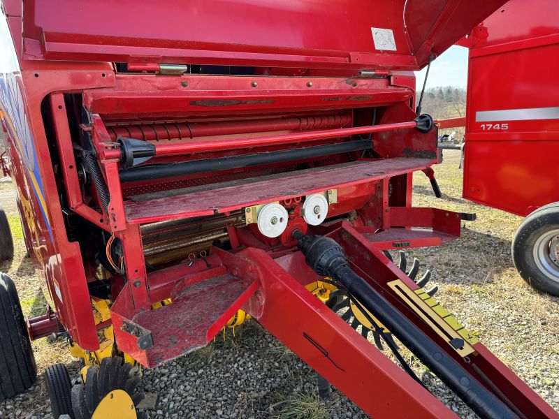 2011 New Holland RB450U round baler at Baker and Sons Equipment in Ohio