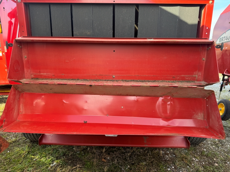 1995 New Holland 660 round baler for sale at Baker & Sons Equipment in Ohio