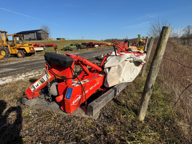 2014 Kuhn GMD700GII HD disc mower for sale at Baker and Sons in Ohio