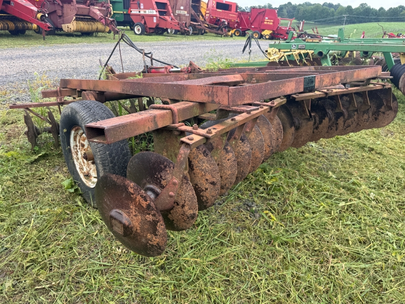 Used International Harvester 37 disc at Baker & Sons Equipment in Ohio
