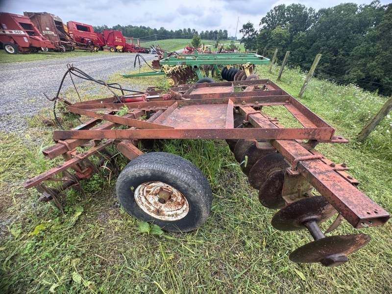 Used International Harvester 37 disc at Baker & Sons Equipment in Ohio