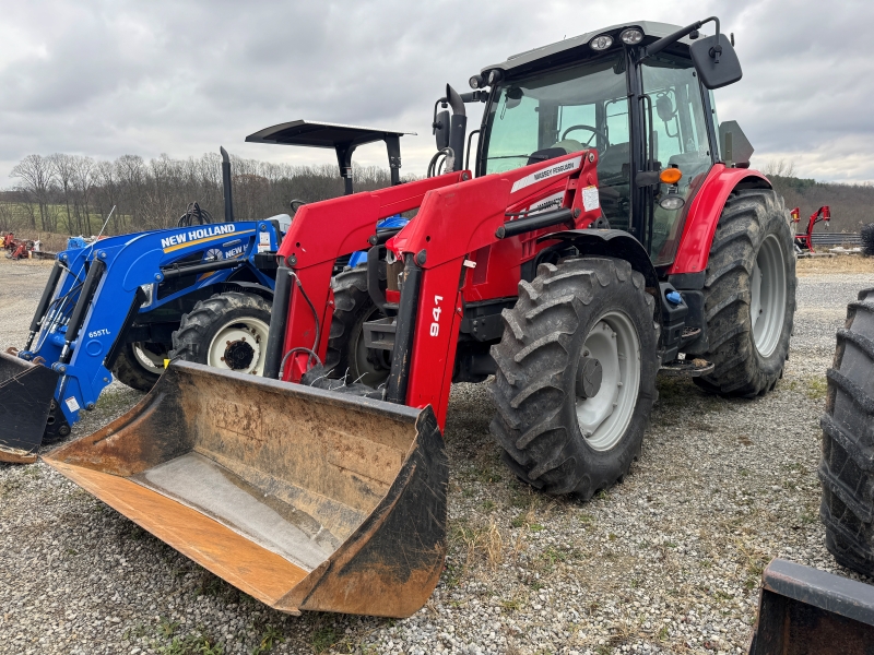 2017 Massey Ferguson 5712SL tractor at Baker & Sons Equipment in Ohio