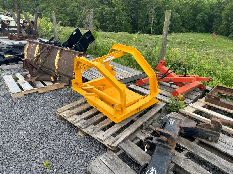 Used KingKutter scoop at Baker & Sons Equipment in Ohio