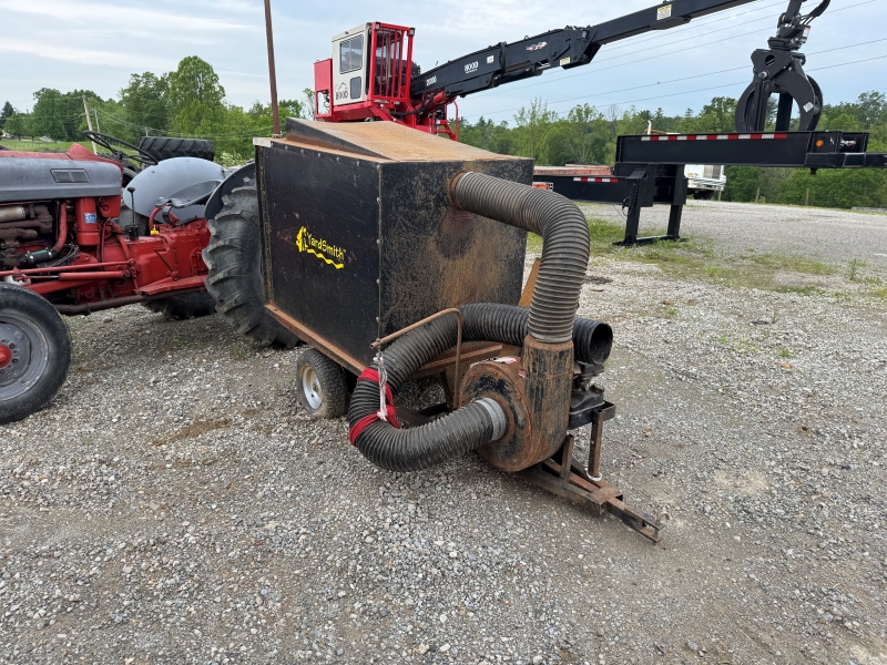 Used Yard Smith YS150CV catcher at Baker & Sons Equipment in Ohio