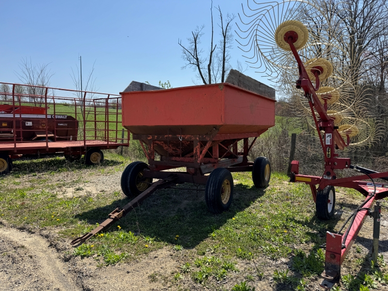 Used Killbros 350 gravity wagon for sale at Baker & Sons Equipment in Ohio