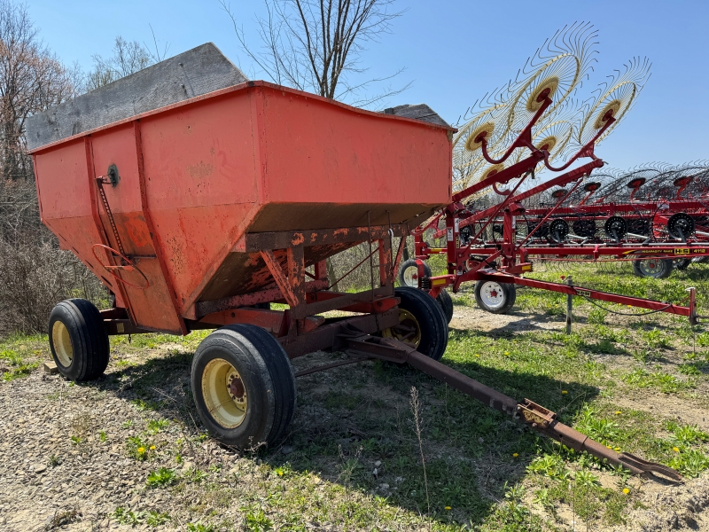 Used Killbros 350 gravity wagon for sale at Baker & Sons Equipment in Ohio