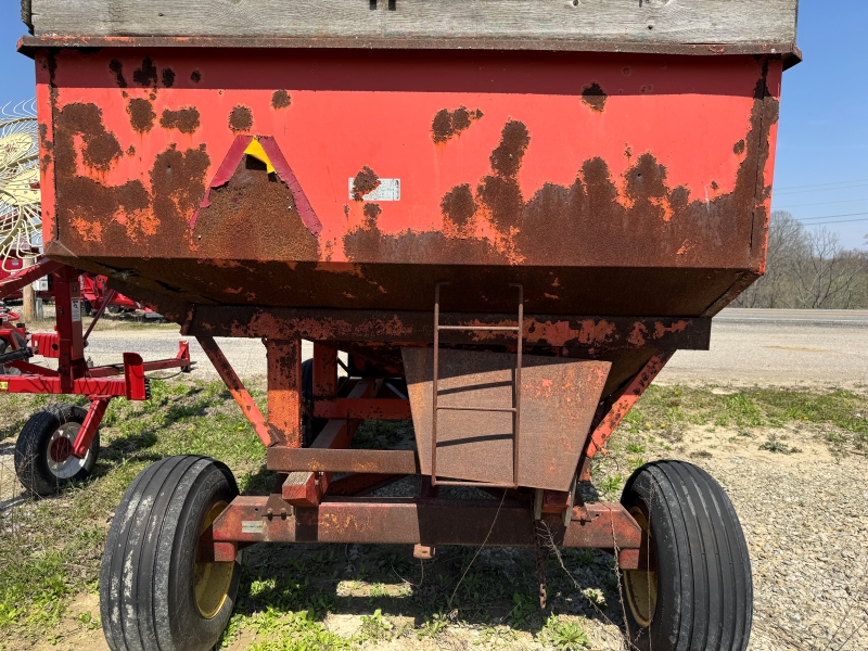 Used Killbros 350 gravity wagon for sale at Baker & Sons Equipment in Ohio